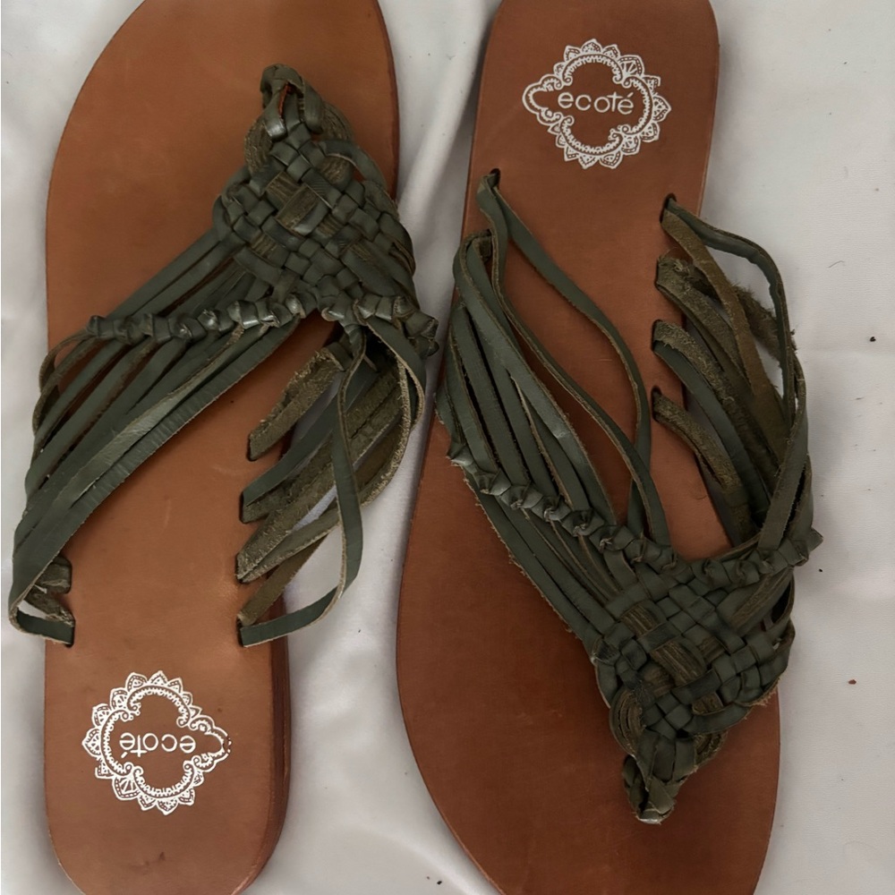 Ecote Women's Green Sandals